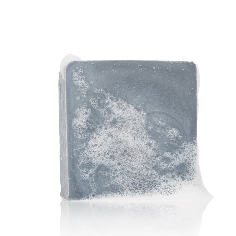 Seife block 001 | bei unreiner, fettiger Haut | bei fettigem Haar | mit Aktivkohle + Zedernöl